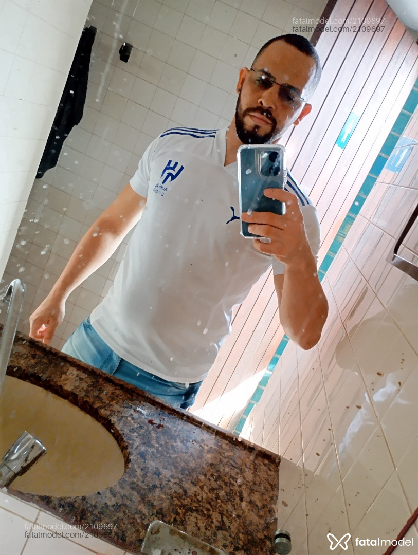 Acompanhante homem com cabelo castanho de olhos castanhos em Recife - Naldo