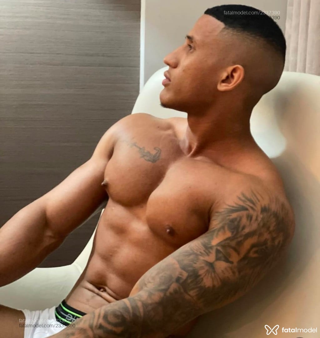 Acompanhante homem morena (o) de olhos pretos em Rio de Janeiro - Breno Santos