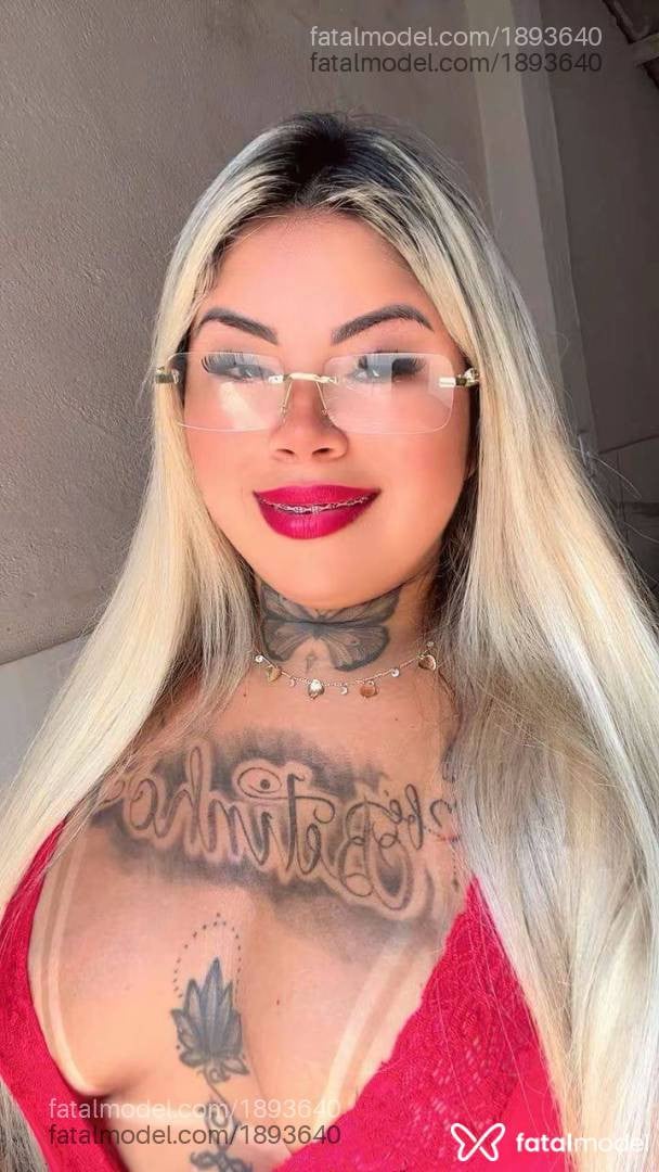 Acompanhante mulher loira (o) de olhos pretos - Nifetinhapvh
