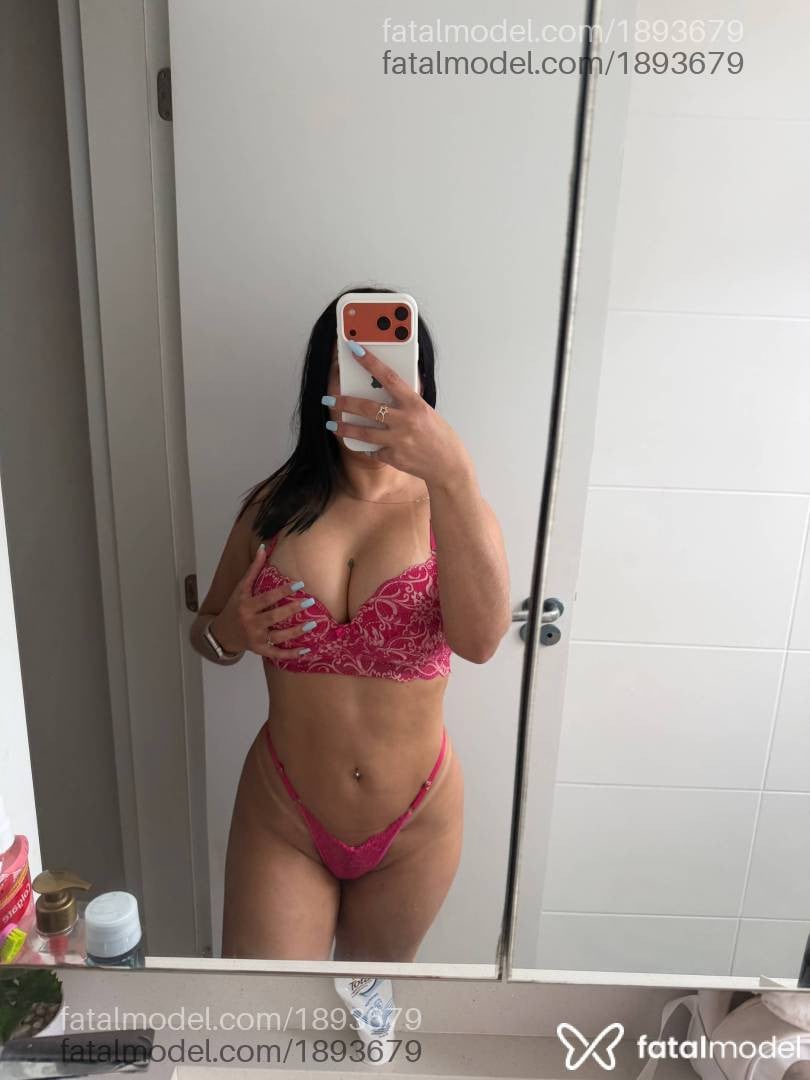 Acompanhante mulher morena (o) de olhos castanhos - Karol Mendes