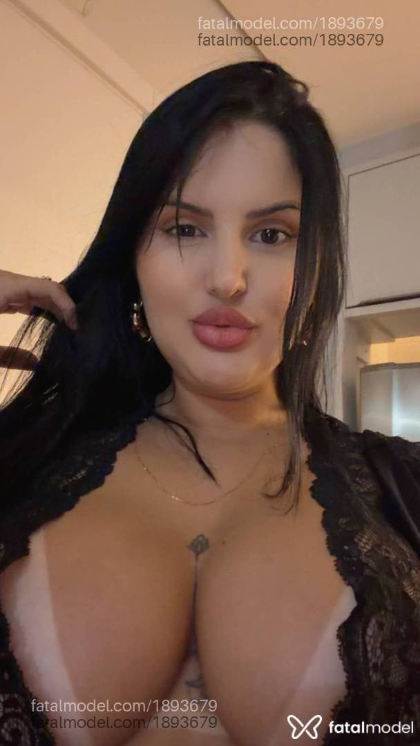 Acompanhante mulher morena (o) de olhos castanhos - Karol Mendes
