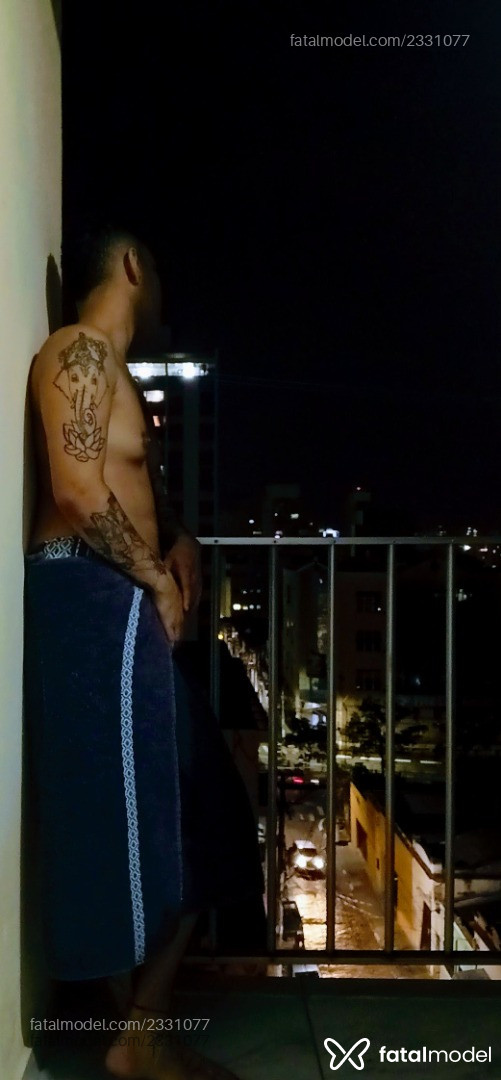 Acompanhante homem trans com cabelo castanho de olhos castanhos em Campinas - Henrique