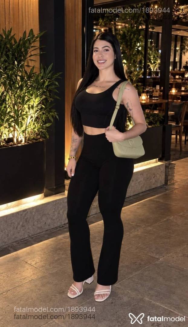 Acompanhante mulher morena (o) de olhos castanhos - Mirela