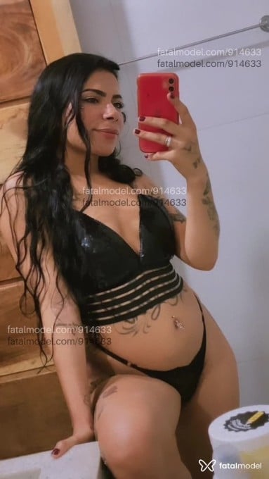 Acompanhante mulher morena (o) de olhos pretos - Malu Araujo