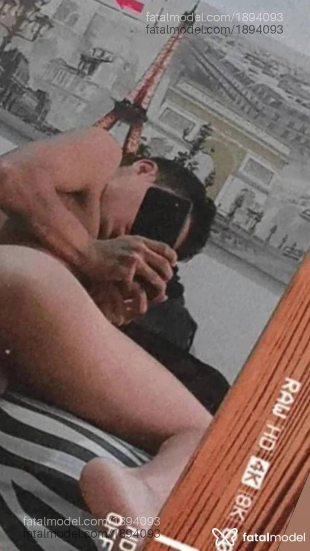 Acompanhante homem morena (o) de olhos castanhos - Aügüstö