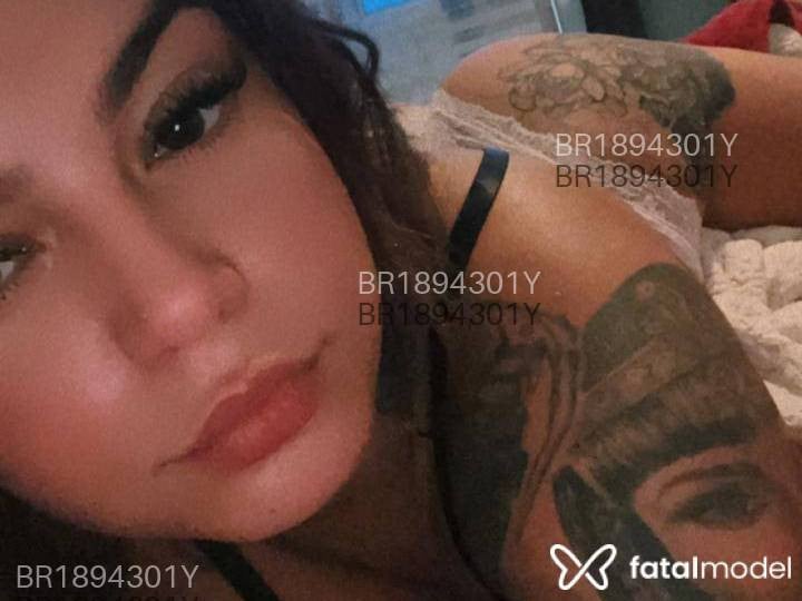 Acompanhante mulher com cabelo castanho de olhos castanhos em Paraty - Ruby