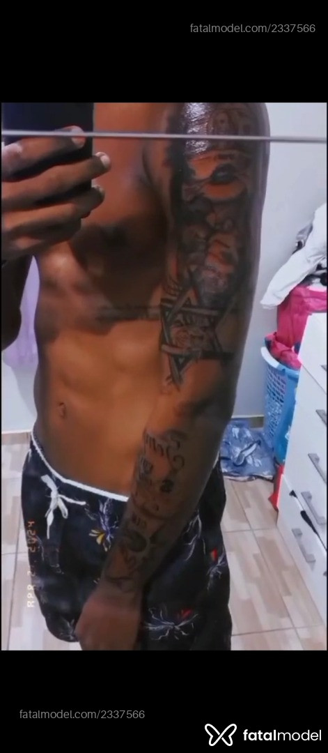 Acompanhante homem morena (o) de olhos pretos em Rio de Janeiro Acompanhante homem morena (o) de olhos pretos em Rio de Janeiro - Pretinho