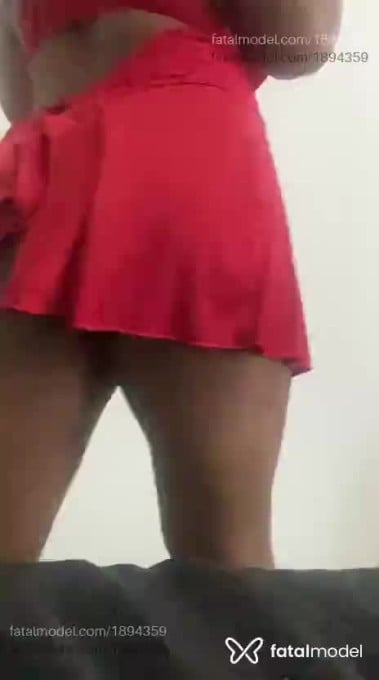 Acompanhante mulher com cabelo castanho de olhos castanhos em Tubarão - Potira Kira