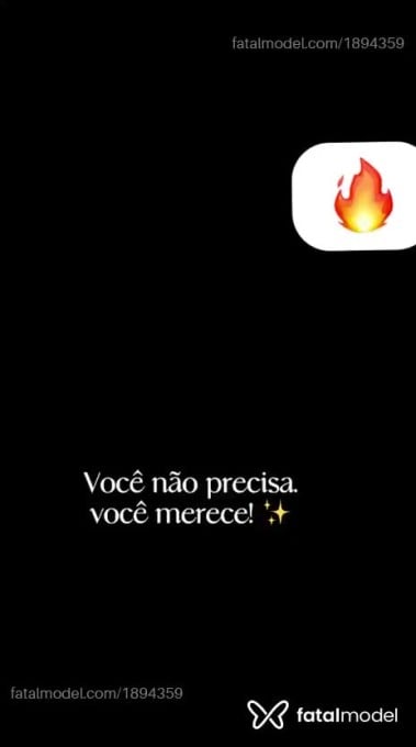 Acompanhante mulher com cabelo castanho de olhos castanhos em Tubarão - Potira Kira