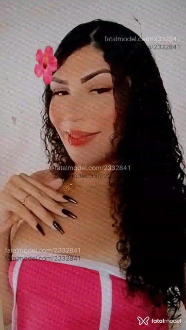 Acompanhante mulher trans com cabelo castanho de olhos castanhos em Aquiraz - Vitorinhaa