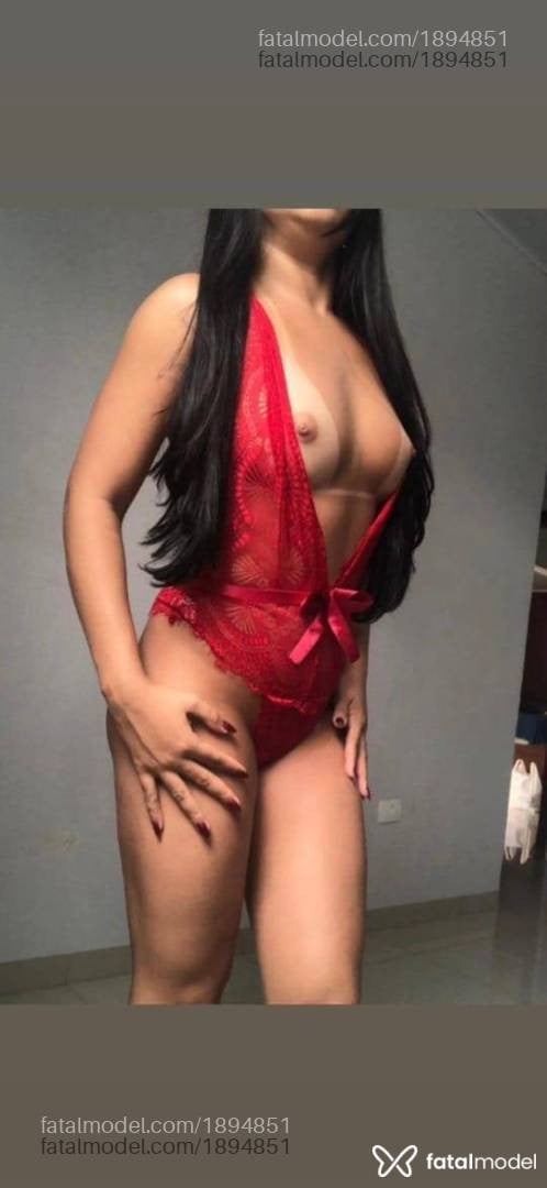 Acompanhante mulher morena (o) de olhos pretos - Dany Oliveira