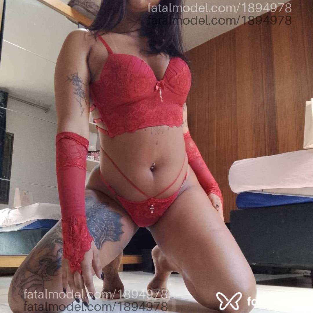 Acompanhante mulher morena (o) de olhos castanhos - Paloma