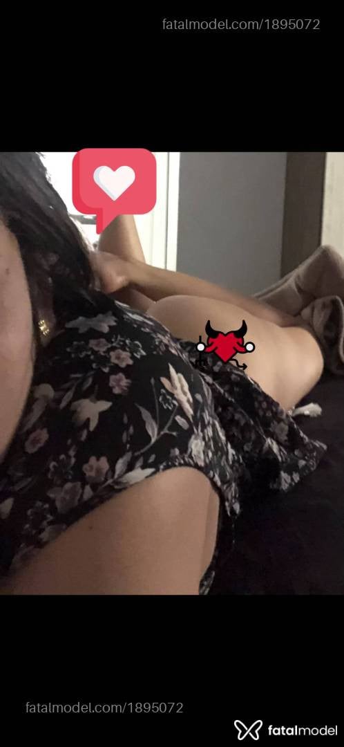 Acompanhante mulher morena (o) de olhos pretos - Eslovénia Acompanhante mulher morena (o) de olhos pretos - Eslovénia