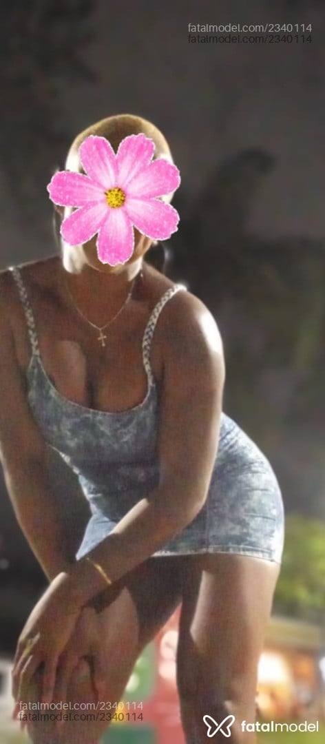 Acompanhante mulher loira (o) de olhos pretos em São José - Charmosapreta