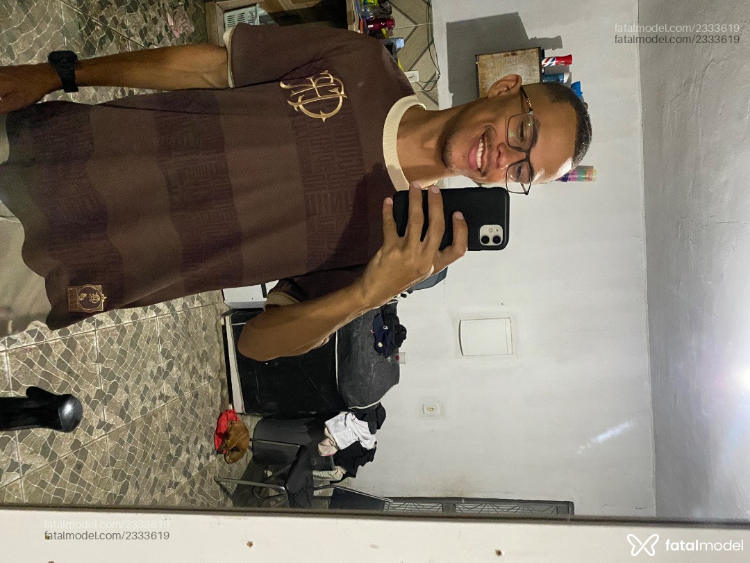 Acompanhante homem morena (o) de olhos castanhos em Rio de Janeiro Acompanhante homem morena (o) de olhos castanhos em Rio de Janeiro - Miranda