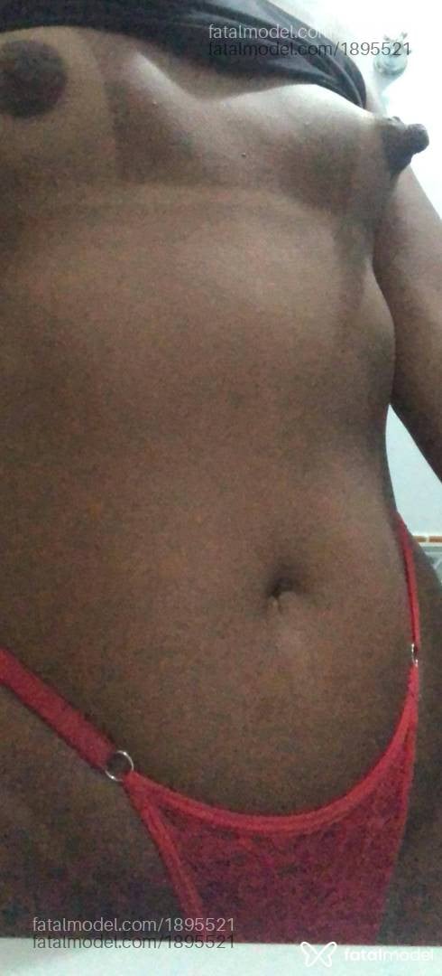 Acompanhante mulher morena (o) de olhos pretos em Macaé - LORENA QUEIROZ