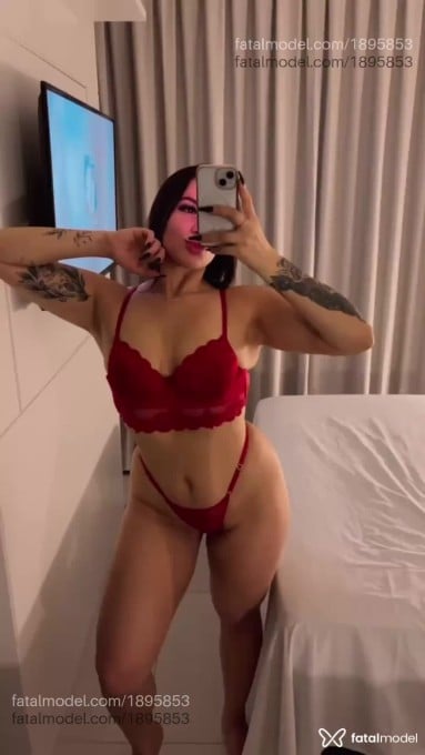 Acompanhante mulher com cabelo castanho de olhos castanhos em Ribeirão Preto Acompanhante mulher com cabelo castanho de olhos castanhos em Ribeirão Preto - Aghata Lins