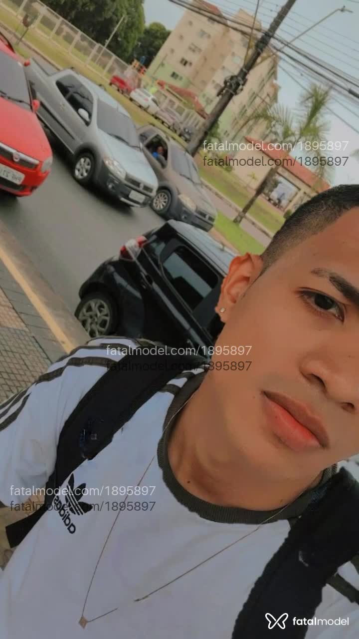 Acompanhante homem morena (o) de olhos castanhos - Lucas Acompanhante homem morena (o) de olhos castanhos - Lucas