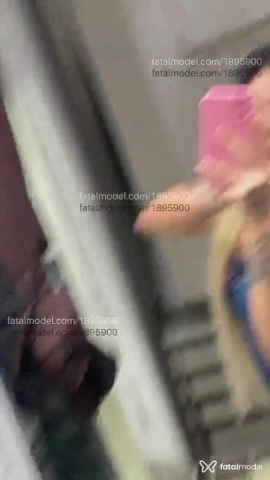 Acompanhante mulher loira (o) de olhos castanhos em Catalão - Sophia