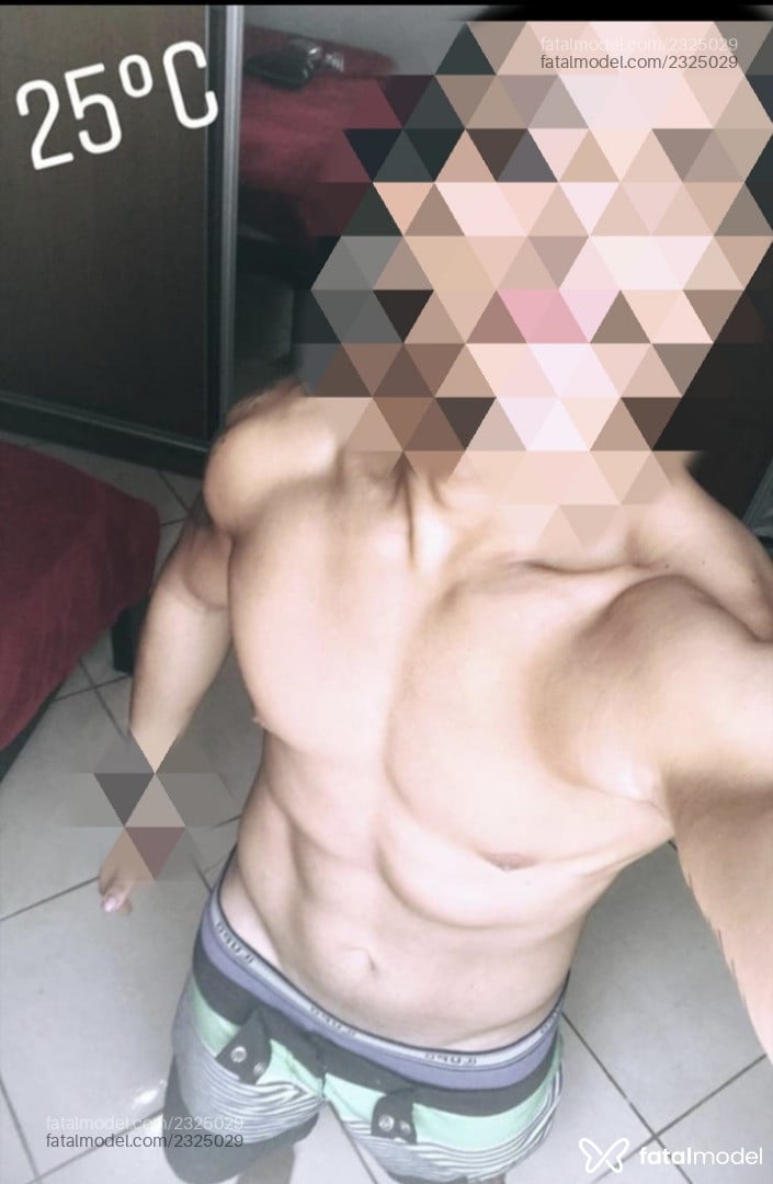 Acompanhante homem morena (o) de olhos castanhos em Salvador - Zyoon