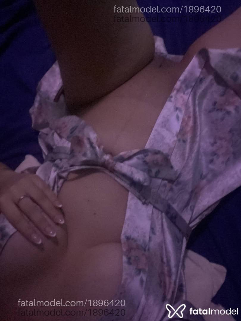 Acompanhante mulher morena (o) de olhos castanhos - Renata