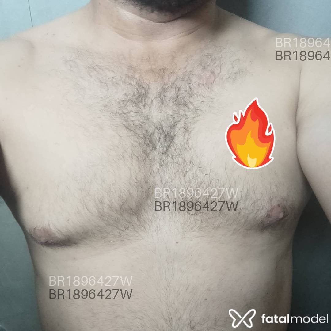 Acompanhante homem com cabelo grisalho de olhos pretos em Caruaru - Silva Filho