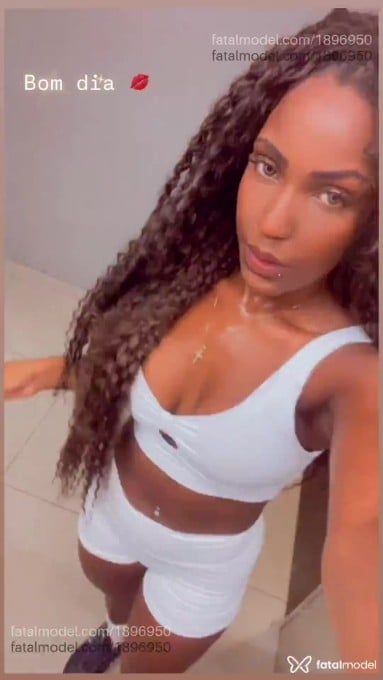 Acompanhante mulher morena (o) de olhos mel em São Mateus - Lavínia Salles