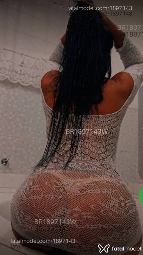 Acompanhante mulher morena (o) de olhos mel - Mooana Lhuara