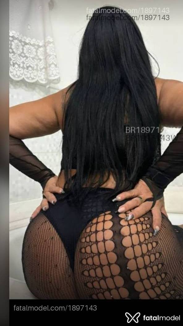 Acompanhante mulher morena (o) de olhos mel - Mooana Lhuara