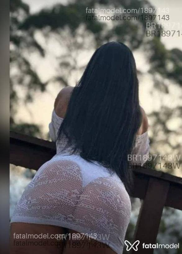 Acompanhante mulher morena (o) de olhos mel - Mooana Lhuara