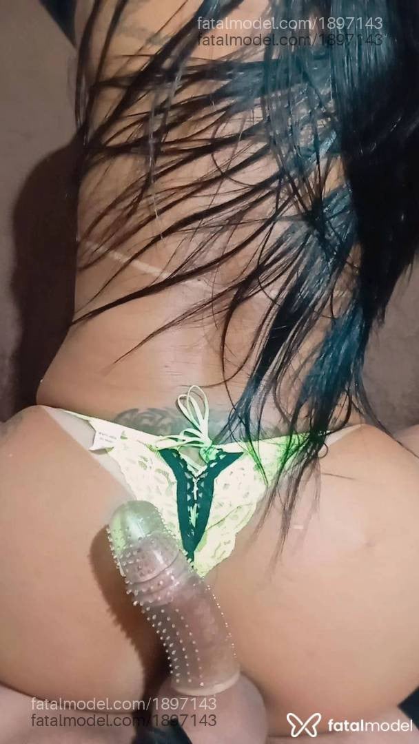 Acompanhante mulher morena (o) de olhos mel - Mooana Lhuara