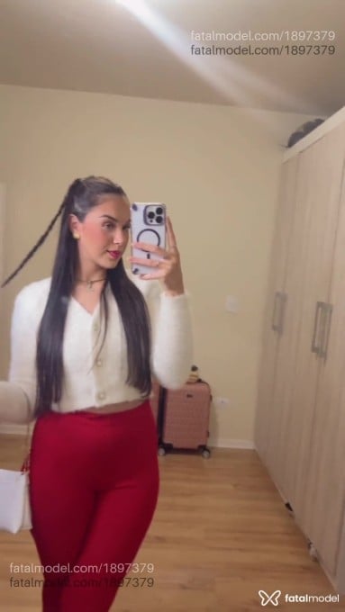 Acompanhante mulher com cabelo castanho de olhos verdes em Ribeirão Preto - Sophia Lara