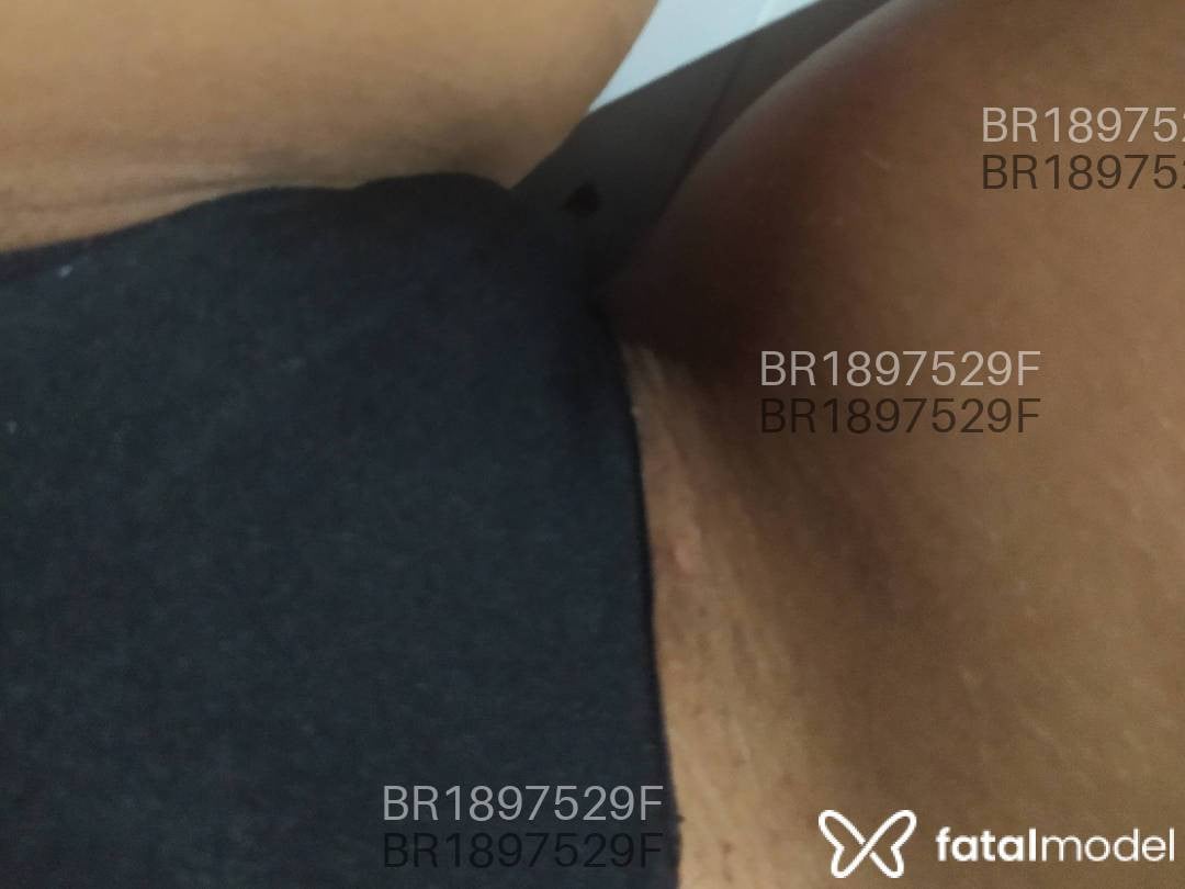 Acompanhante mulher morena (o) de olhos castanhos em Virtual - Nigrys