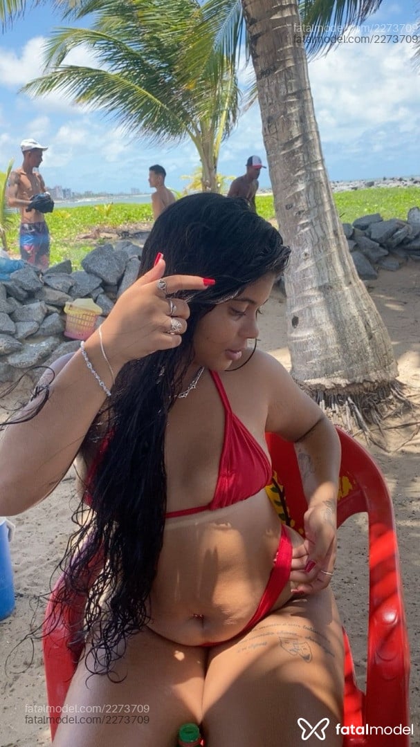 Acompanhante mulher morena (o) de olhos mel em Caruaru Acompanhante mulher morena (o) de olhos mel em Caruaru - Milly