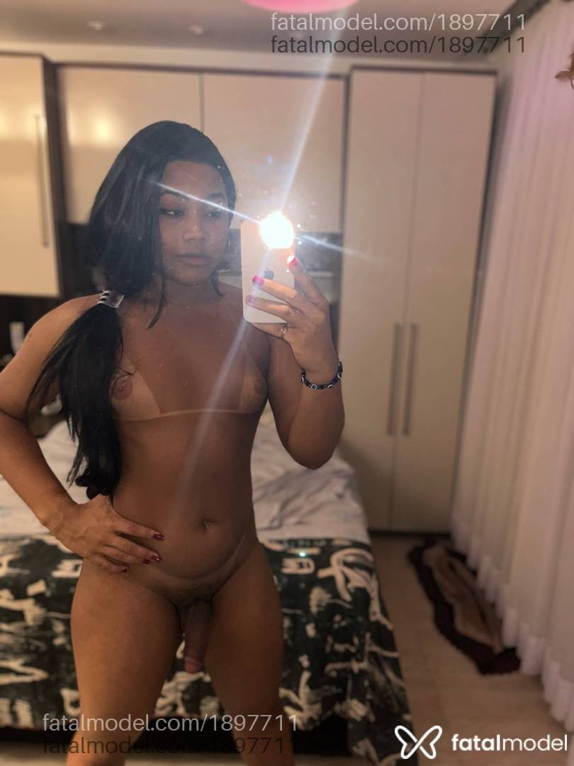 Acompanhante mulher trans morena (o) de olhos castanhos em Rio de Janeiro - Lu Carvalho