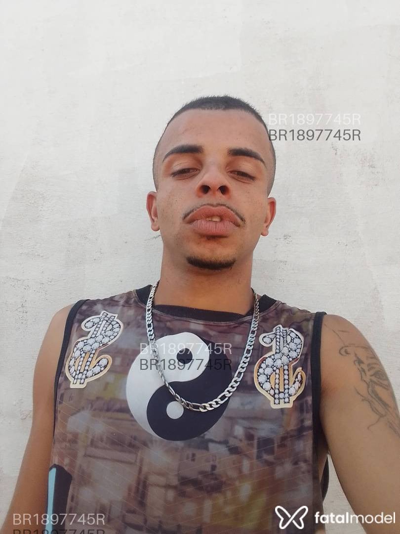 Acompanhante homem morena (o) de olhos castanhos em São Carlos - Dennis Ferraz