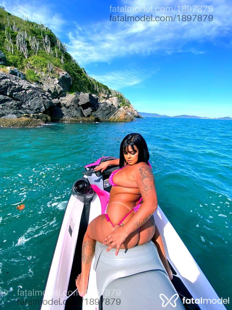 Acompanhante mulher com cabelo castanho de olhos castanhos em Cabo Frio - Amanda Mendes
