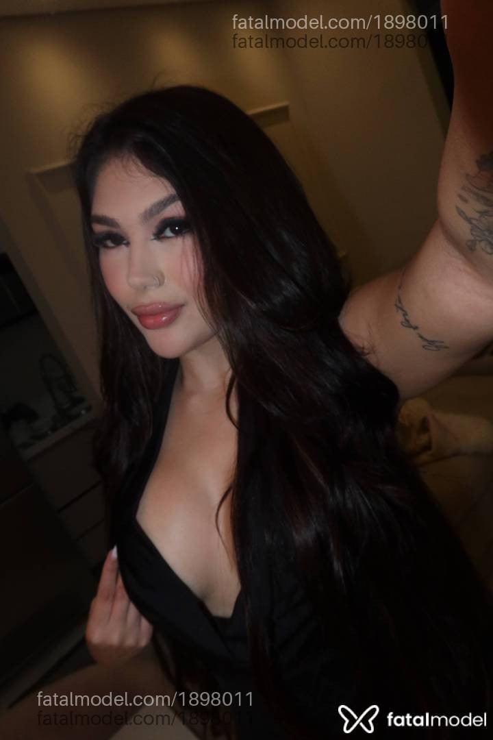 Acompanhante mulher morena (o) de olhos castanhos - Bibia