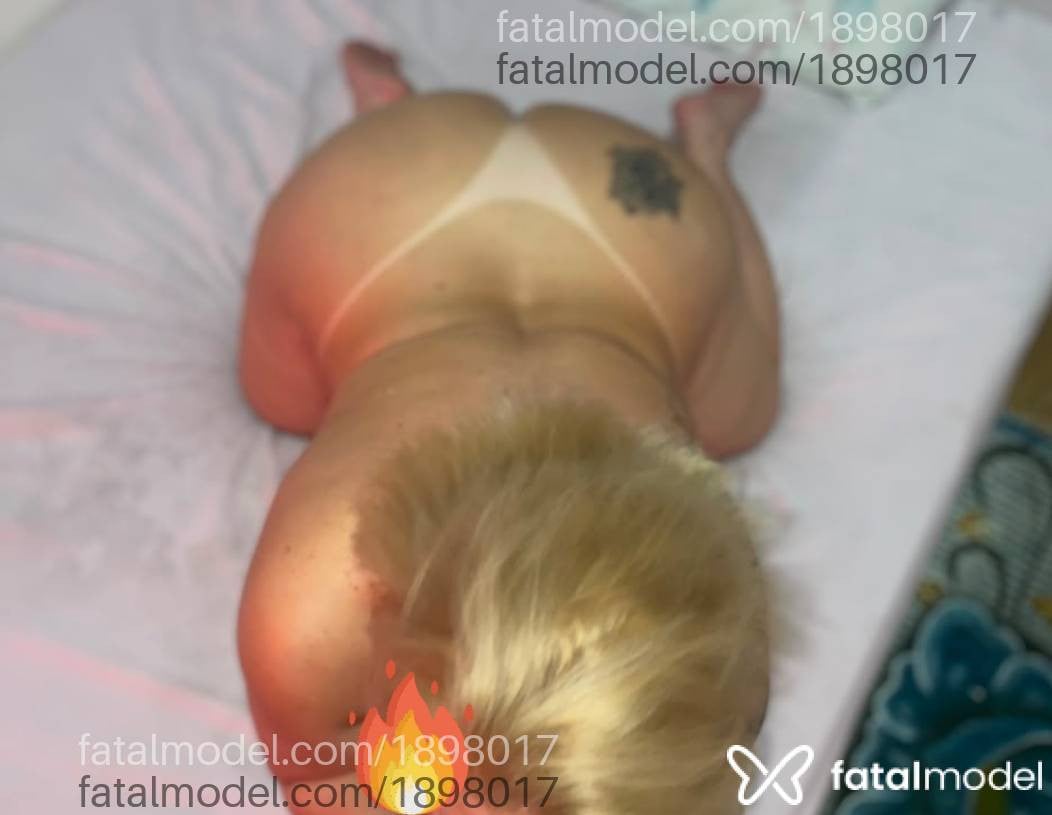 Acompanhante mulher loira (o) de olhos mel em Criciúma - Camila Lopes