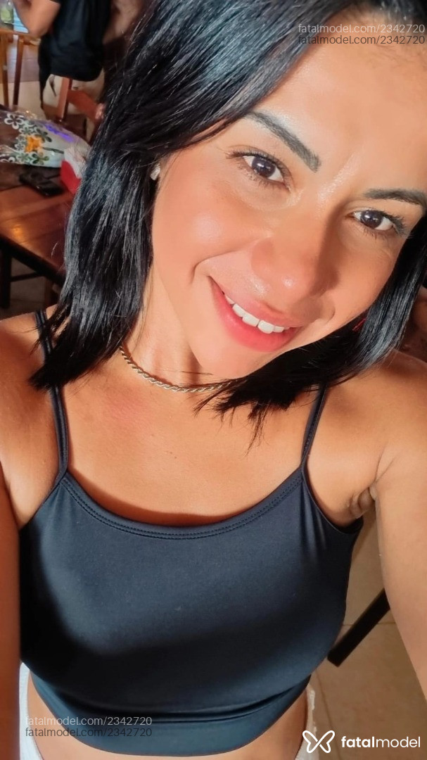 Acompanhante mulher com cabelo castanho de olhos castanhos em São Paulo Acompanhante mulher com cabelo castanho de olhos castanhos em São Paulo - Anny Cláudia