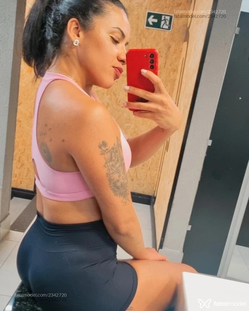 Acompanhante mulher com cabelo castanho de olhos castanhos em São Paulo Acompanhante mulher com cabelo castanho de olhos castanhos em São Paulo - Anny Cláudia