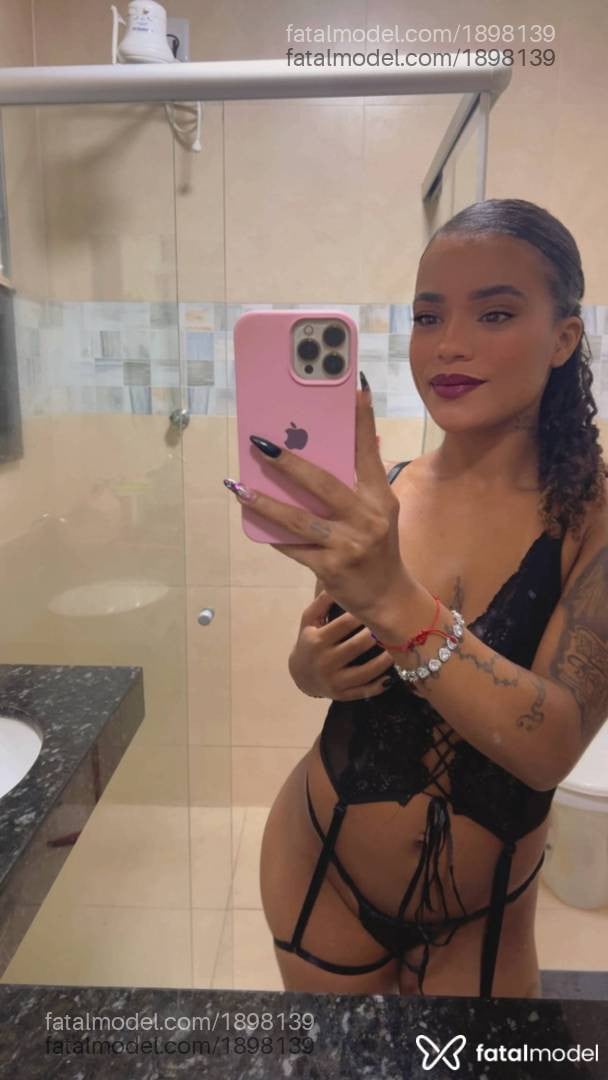 Acompanhante mulher morena (o) de olhos castanhos em Ponte Nova - Mel Vitória