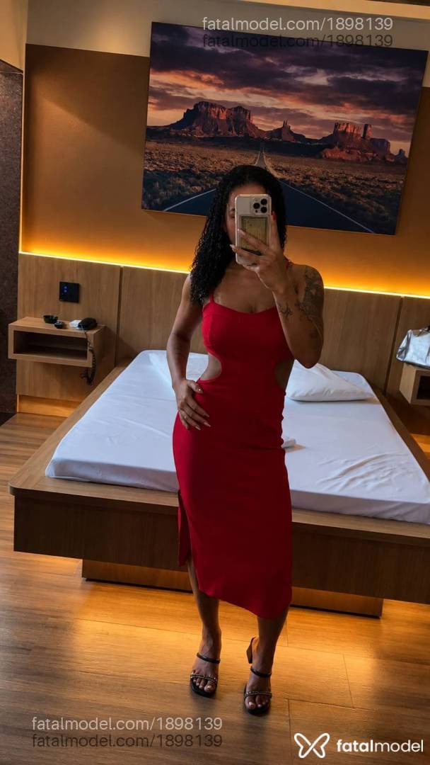 Acompanhante mulher morena (o) de olhos castanhos - Mel Vitória