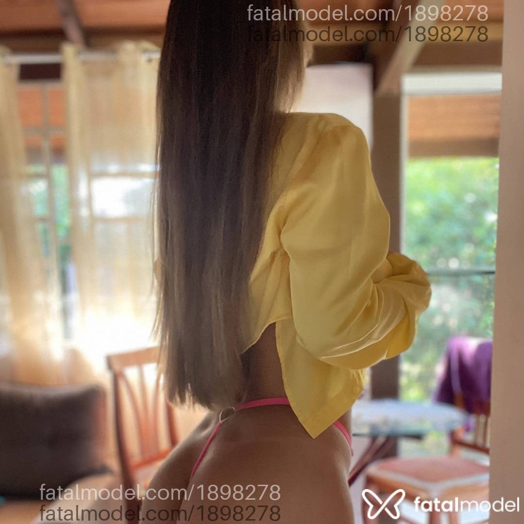 Acompanhante mulher com cabelo castanho de olhos castanhos em João Pessoa - Larissa