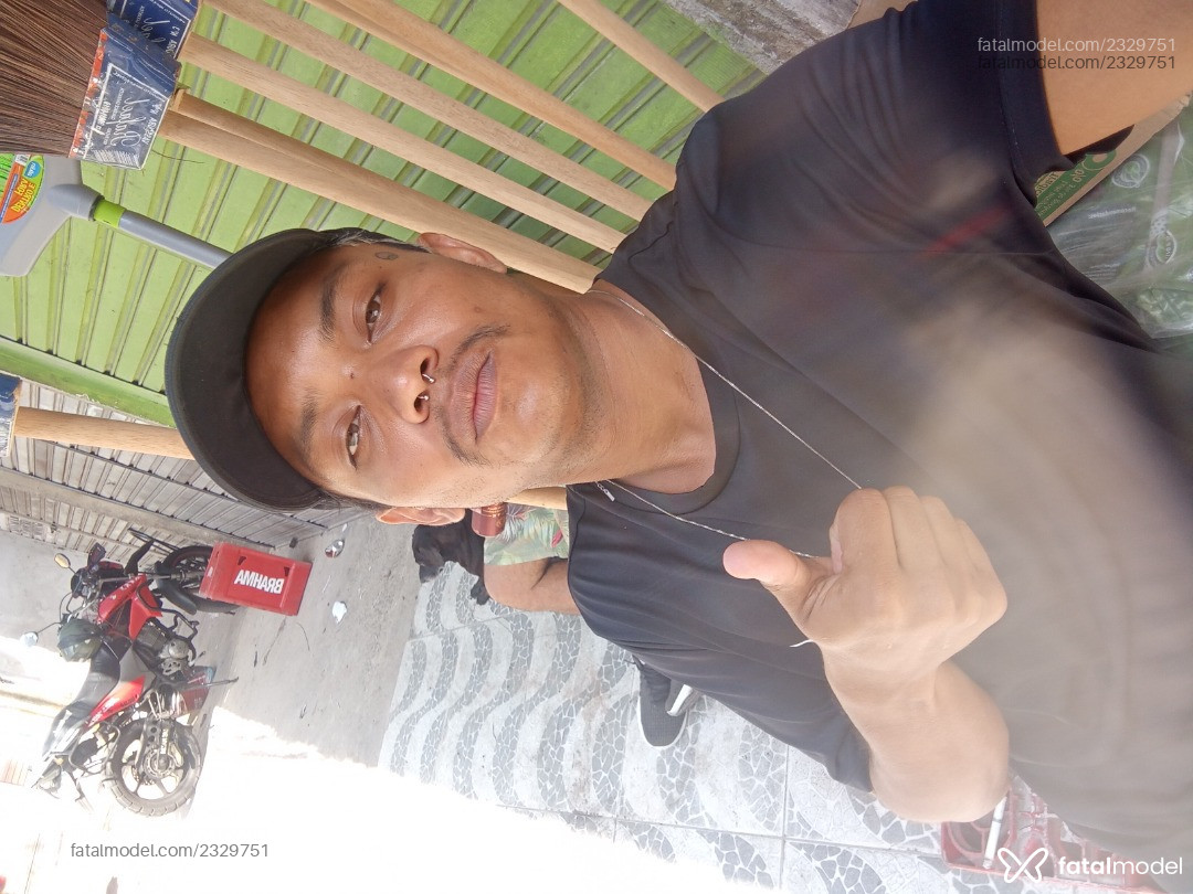 Acompanhante homem morena (o) de olhos mel em Rio de Janeiro Acompanhante homem morena (o) de olhos mel em Rio de Janeiro - Murdoc