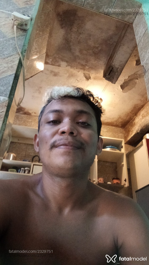 Acompanhante homem morena (o) de olhos mel em Rio de Janeiro Acompanhante homem morena (o) de olhos mel em Rio de Janeiro - Murdoc