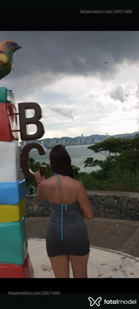 Acompanhante mulher com cabelo castanho de olhos castanhos em Parobé Acompanhante mulher com cabelo castanho de olhos castanhos em Parobé - Paula Baroni
