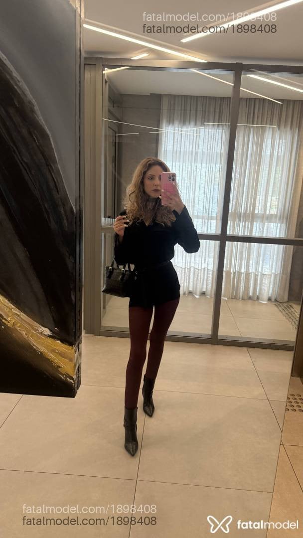 Acompanhante mulher loira (o) de olhos verdes - Catarina Meize