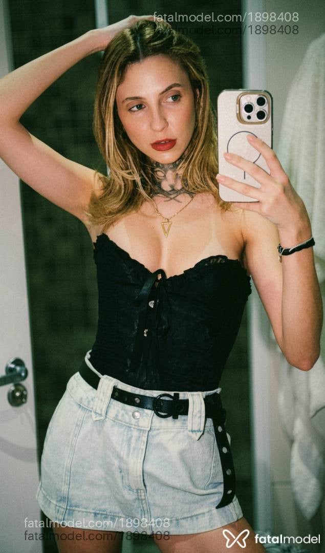 Acompanhante mulher loira (o) de olhos verdes em São Paulo - Catarina Meize