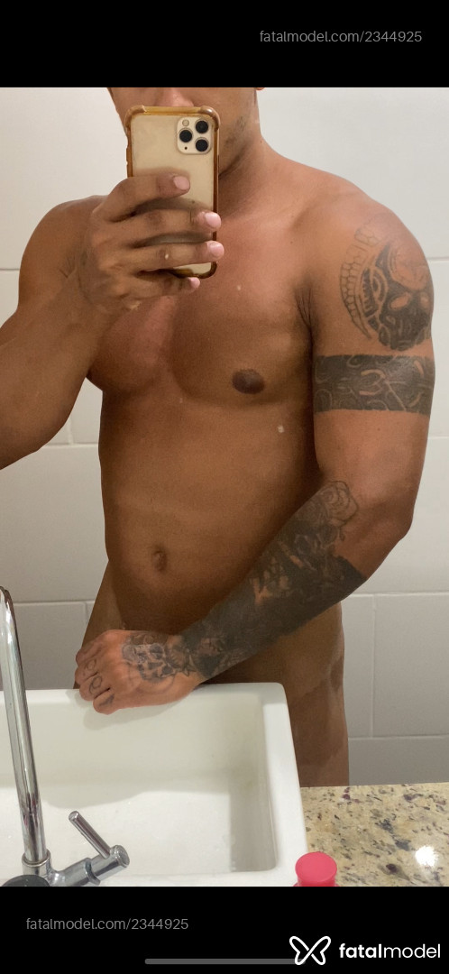 Acompanhante homem morena (o) de olhos pretos em Rio de Janeiro Acompanhante homem morena (o) de olhos pretos em Rio de Janeiro - Alvaro Medeiros